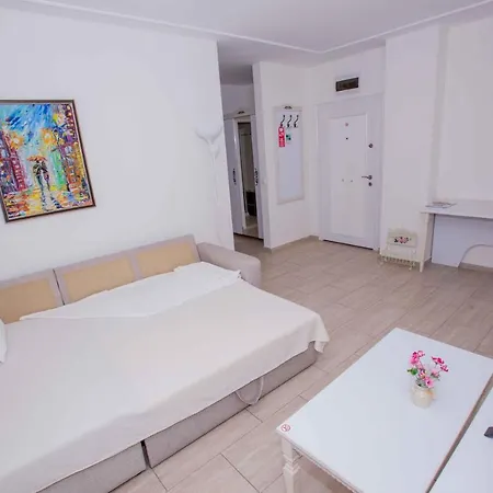 The Step Family Hotel 2*